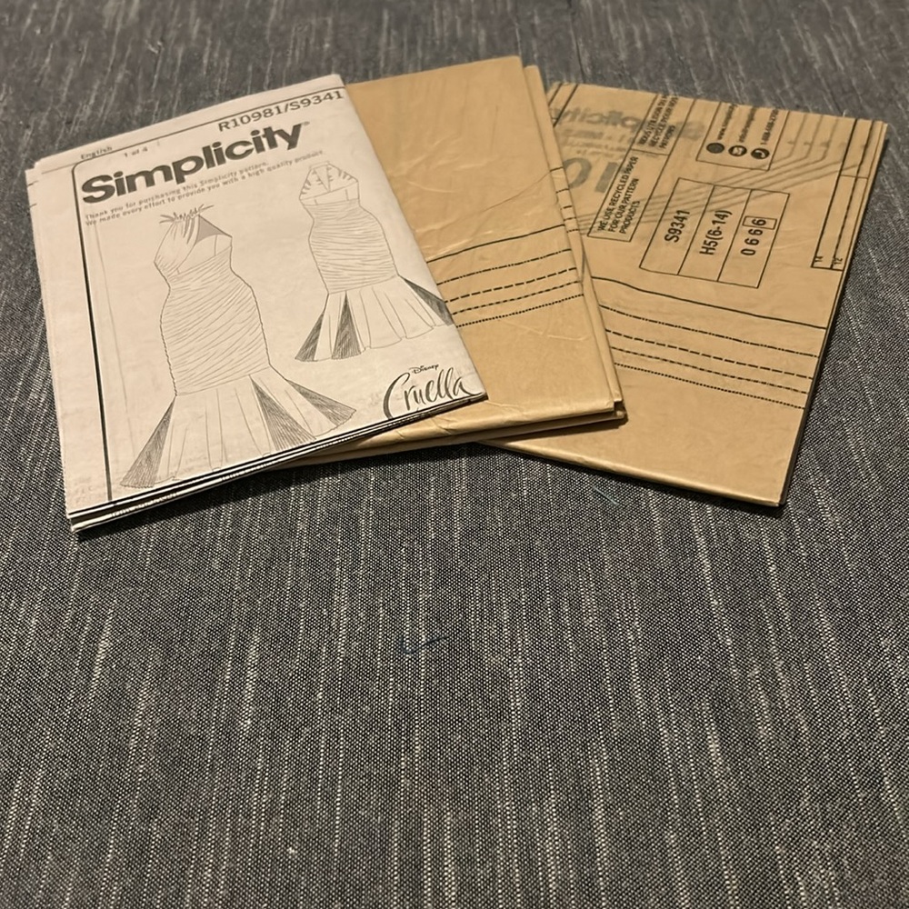 Simplicity R10981/S9331 sizes 6-14 - Picture 3 of 3